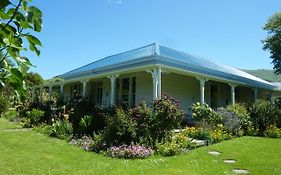 Halfmoon Cottage
